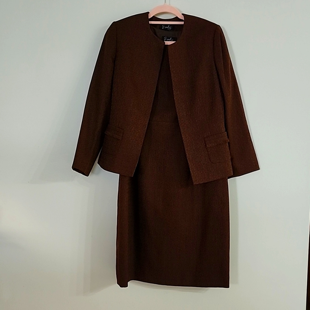 Elegant Brown Women's Dress Suit